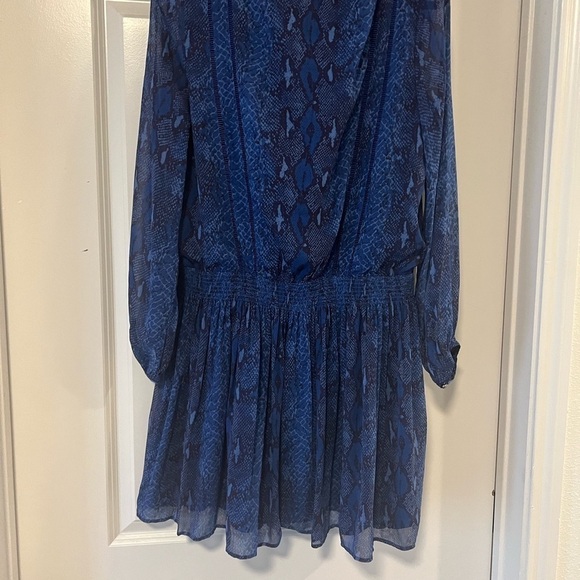 Banana Republic snake print smocked drop waist tassel tie neck mini dress - Picture 5 of 5